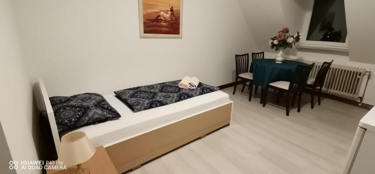 Gelsenkirchen Am Floez Hotel ภายนอก รูปภาพ