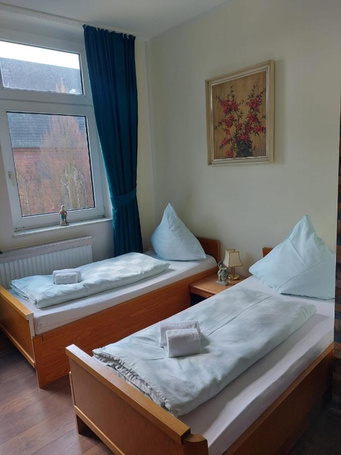 Gelsenkirchen Am Floez Hotel ภายนอก รูปภาพ
